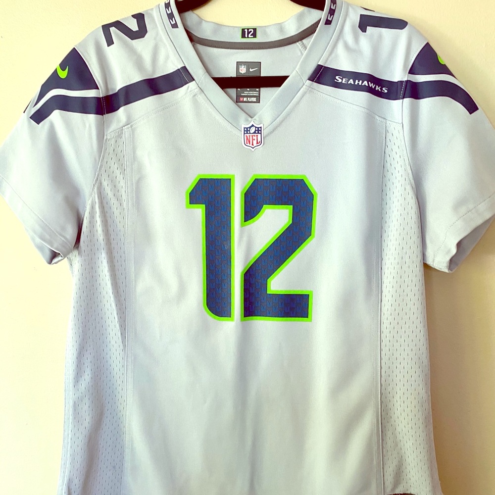 COPY - Women’s NFL Seahawks jersey